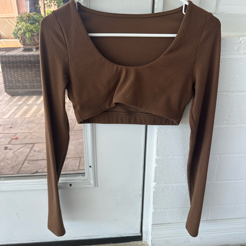 Ribbed Alo Crop